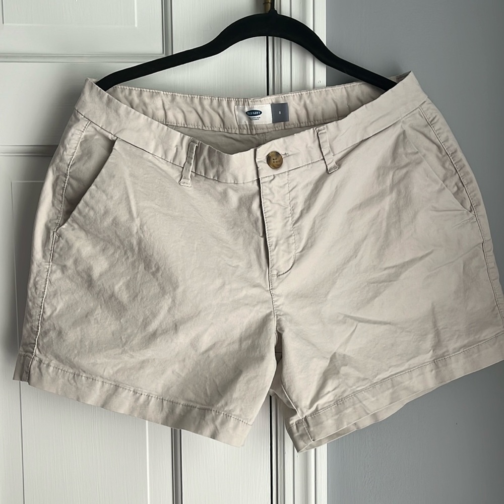 Old Navy lighter khaki shorts women’s